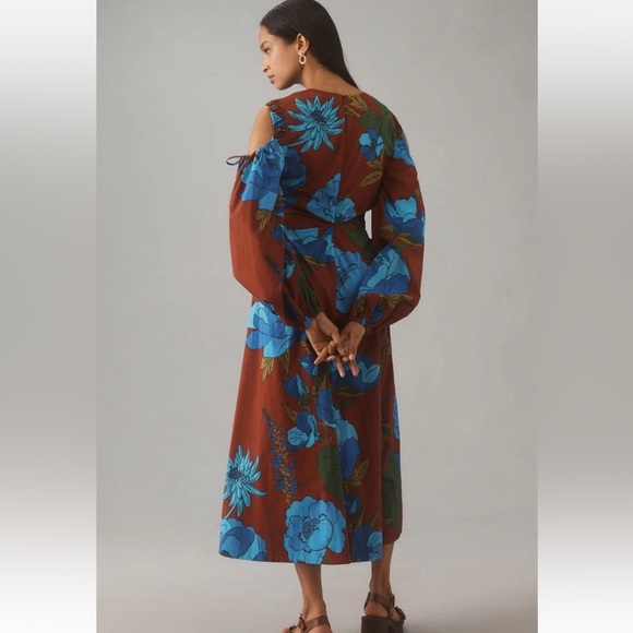 NWT Farm Rio Long-Sleeve V-Neck Midi Dress - Size Medium - Floral - Picture 3 of 9